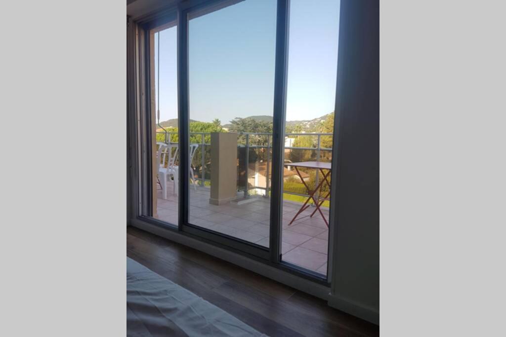 Appartement Deux Pieces , Climatise, Terrase, Cavalaire Eksteriør billede